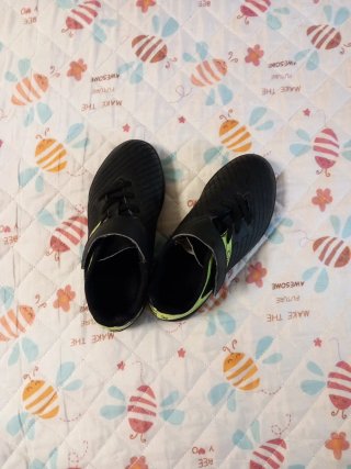 Botas de fútbol niño Talla 28