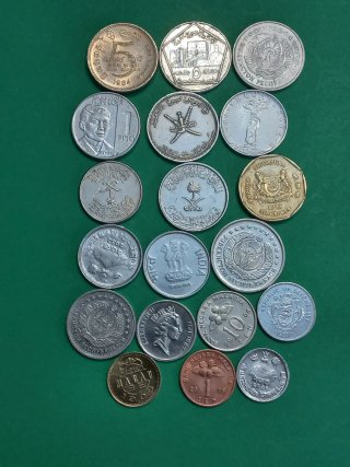 Colección de Monedas Varias Asiaticas