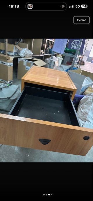 Cajonera de madera con 3 cajones