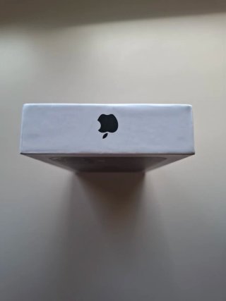 Caja iPhone 17 Negro