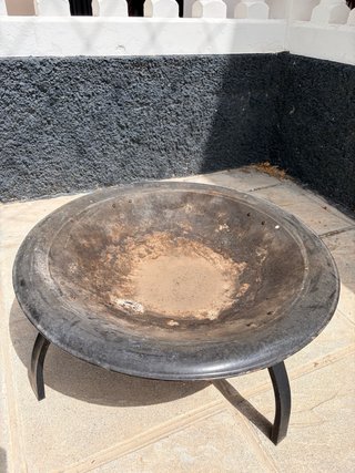 Brasero exterior acero con parrilla y tapa