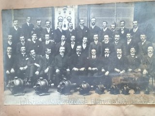 Foto antica Licenziandi SCUOLA Elettrot. 1904-05