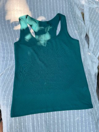 Camiseta deportiva verde