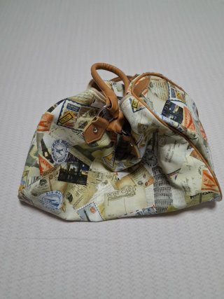 REGALO Bolso de viaje estampado postales