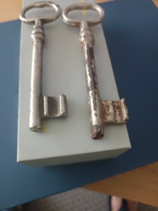 2 llaves antiguas de metal