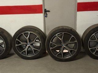 Llantas BMW X5 Originales y Neumatico con Estrella