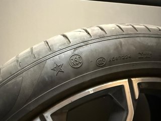 Llantas BMW X5 Originales y Neumatico con Estrella