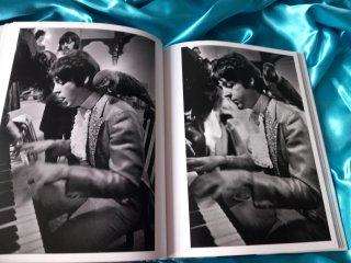UN DIA EN LA VIDA DE LOS BEATLES
