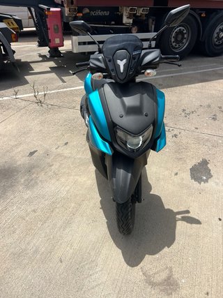 Yamaha Ray ZR Scooter Azul/Negro