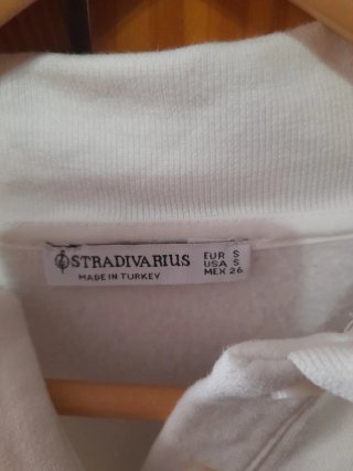 Sudadera corta Stradivarius blanca Talla S