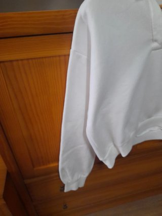 Sudadera corta Stradivarius blanca Talla S
