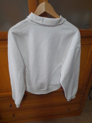 Sudadera corta Stradivarius blanca Talla S