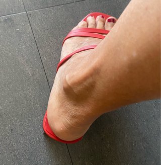 Sandalias tacón piel rojas T39