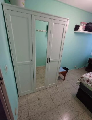 Se alquila habitación