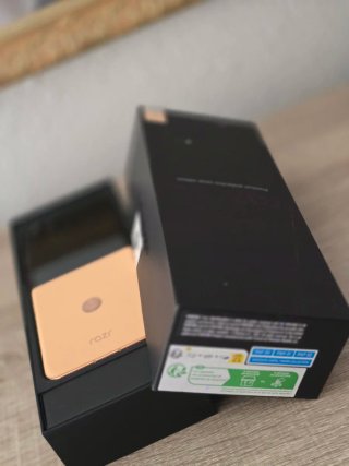 Motorola Razr 50 Ultra 512GB  12 gb ram Dorado