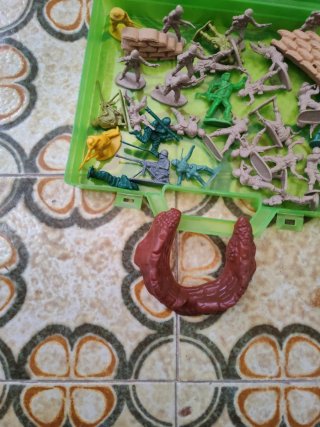 30 soldatini plastica anni '90