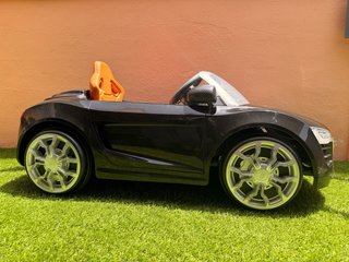 Coche eléctrico infantil Audi R8 Spyder