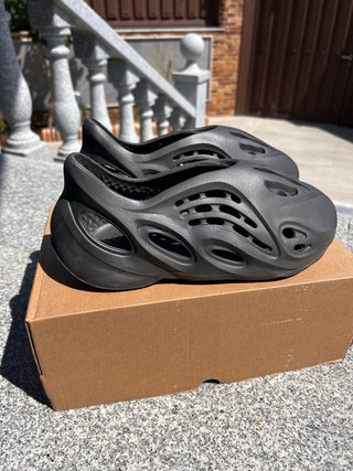 Adidas Yeezy Foam Runner 'Onyx'