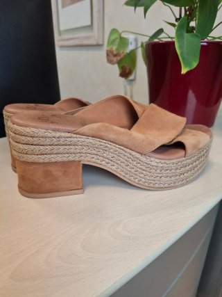 Sandalias POPA Talla 38 Camel