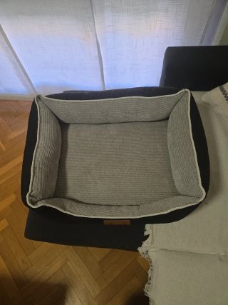 Cama para perro/gato negra y gris