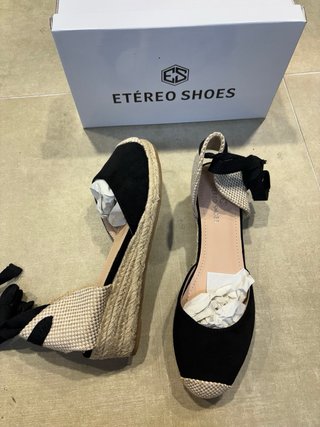 Sandalias cuña ETÉREO SHOES beige/negro