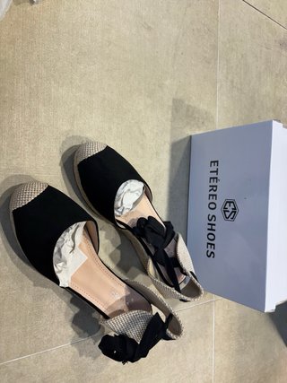 Sandalias cuña ETÉREO SHOES beige/negro