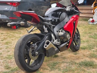 Honda CBR 1000 RR muy cuida