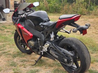 Honda CBR 1000 RR muy cuida