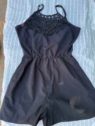 Vestido negro con encaje