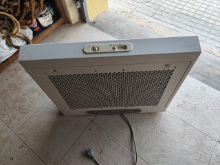 Campana extractora cocina blanca