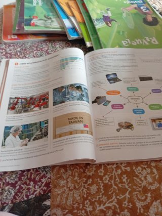 Geografía e Historia, 3 secundaria. Revuela