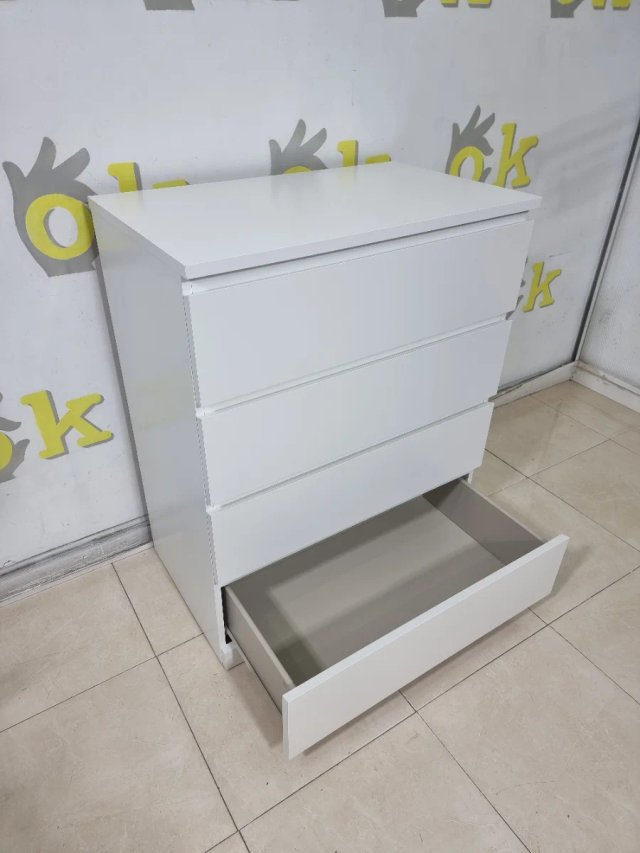Comoda 10588