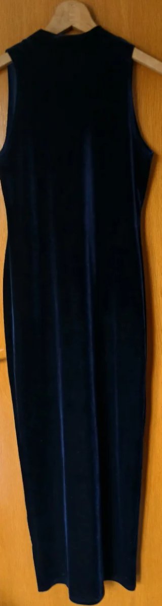 Vestido largo azul de terciopelo sin mangas