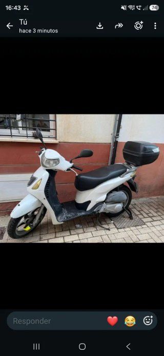 Honda SH 125 Scooter con desperfectos