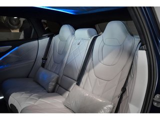 BMW XM Label 550 kW (748 CV)