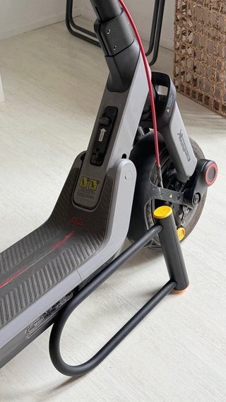 Segway Ninebot E3 e + Casco + Candado