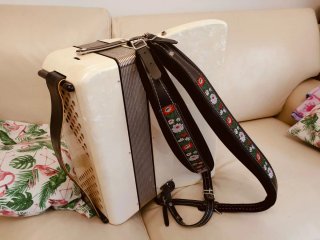 Acordeón Hohner Tango II M con funda