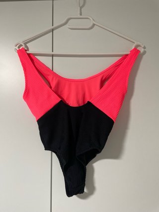Bañador niña rosa y negro