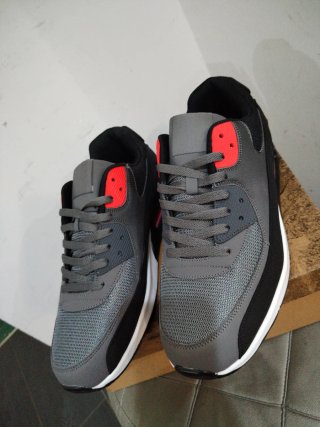 Scarpe uomo grigie e rosse N.46