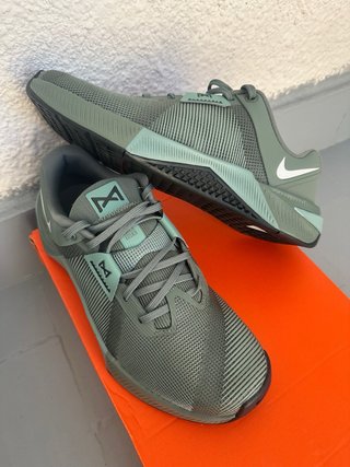 Nike Metcon 10 Crossfit talla 40,5 color verde