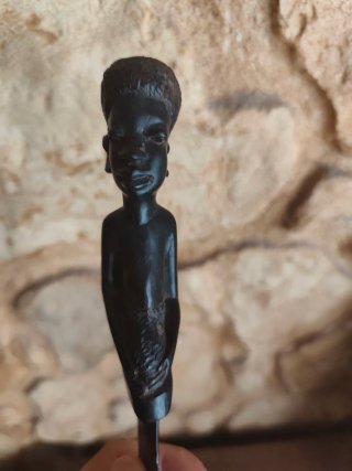 Abrecartas Antiguo de Madera de Ébano Africa