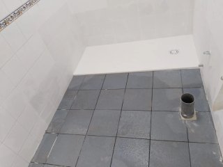 Albañil...... alicatados y enzolados