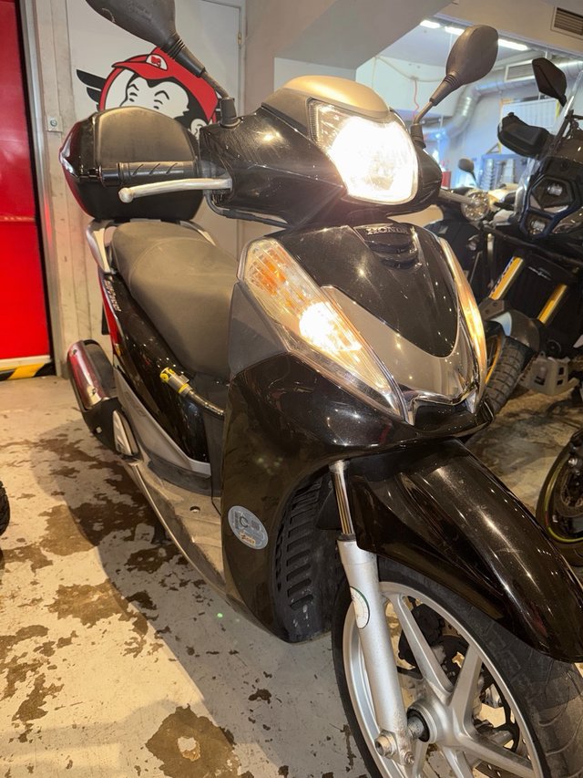 Honda SH 300 2013