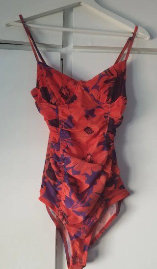 Body Stradivarius Naranja y Morado