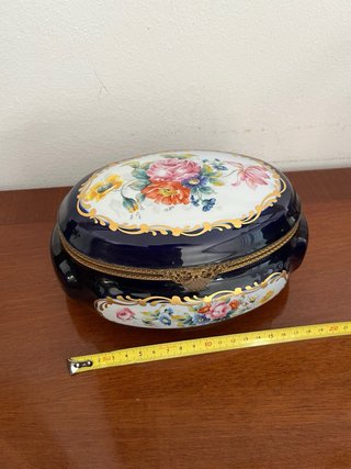 Caja porcelana Limoges flores dorada