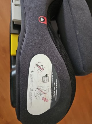 Silla de coche gris marca ms