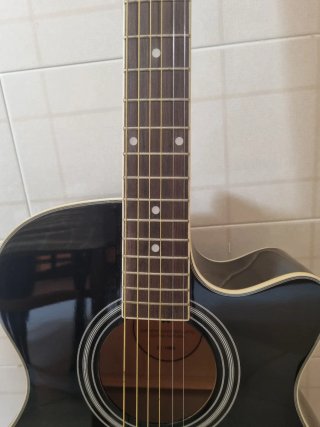 Chitarra Acustica