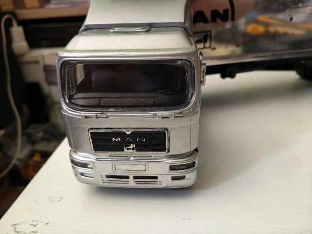 Camión New Ray 1/32 Man 19.603 FLS