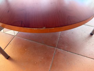 Mesa de centro redonda de madera