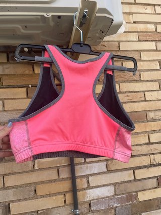 Crop top deportivo de Lefties NUEVO gris y rosa